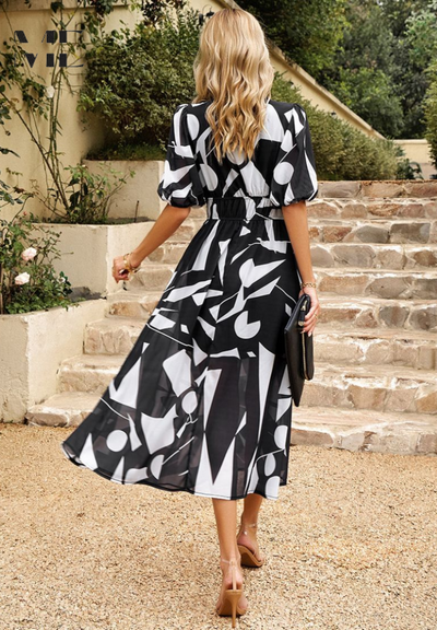 Violetta – Vestido Floral Sofisticado